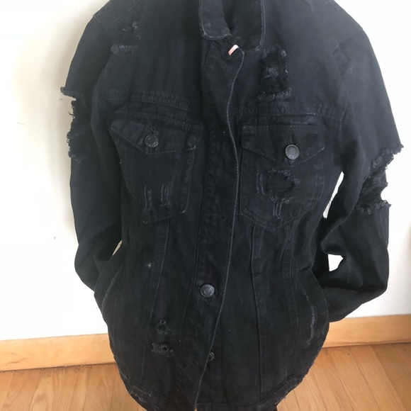 ✖️BLACK DISTRESSED WOMANS DENIM JEAN JACKET *NWT* - Picture 3 of 8